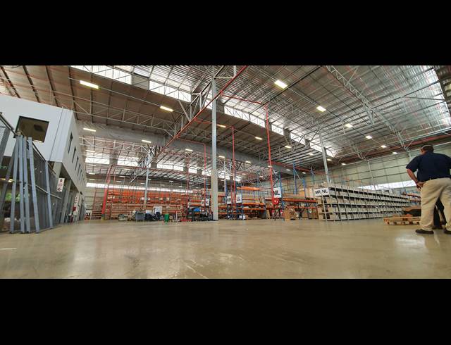 8,291M² WAREHOUSE TO LET IN WATERFALL